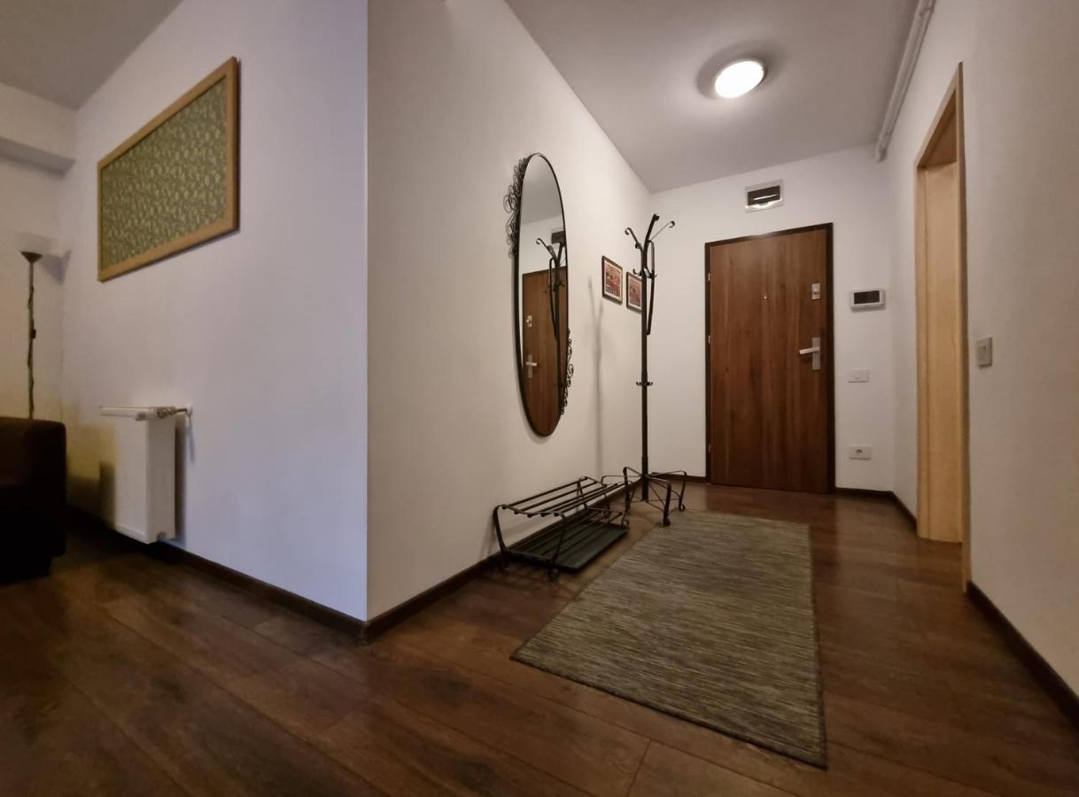 Avram Iancu Private Apartment With Ac Brašov Exteriér fotografie