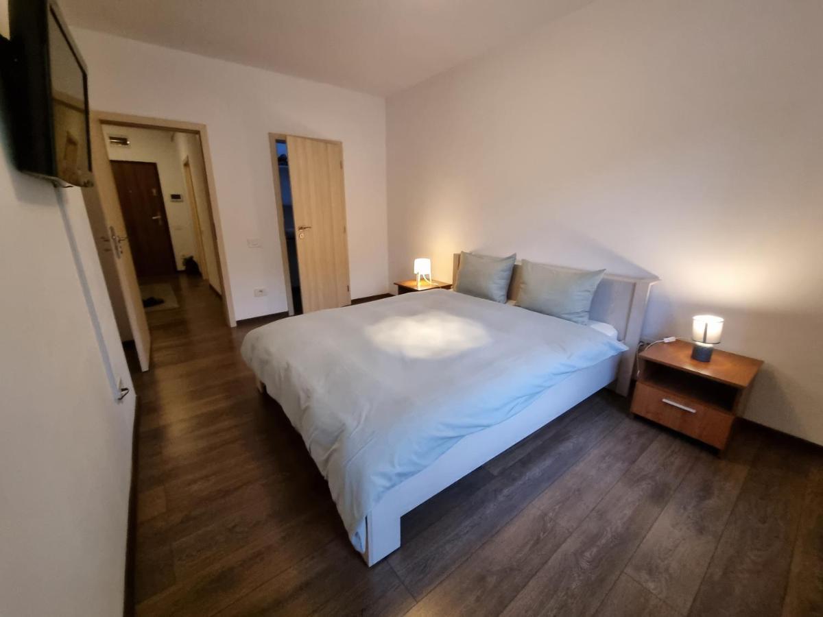 Avram Iancu Private Apartment With Ac Brašov Exteriér fotografie